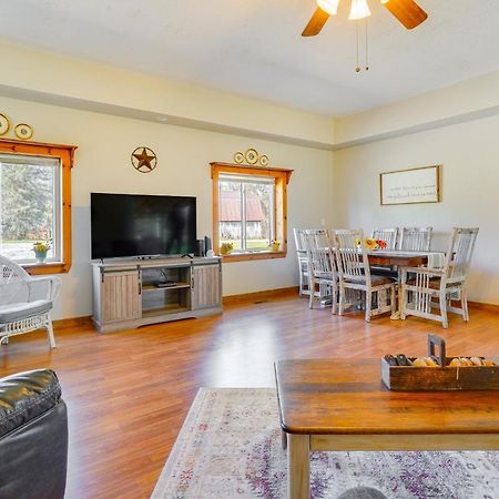 Вилла Hocking Hills Hideaway With Hot Tub And Fire Pit! Логан Экстерьер фото