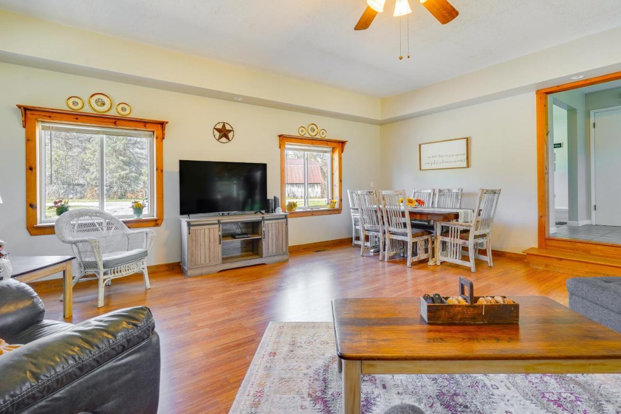 Вилла Hocking Hills Hideaway With Hot Tub And Fire Pit! Логан Экстерьер фото