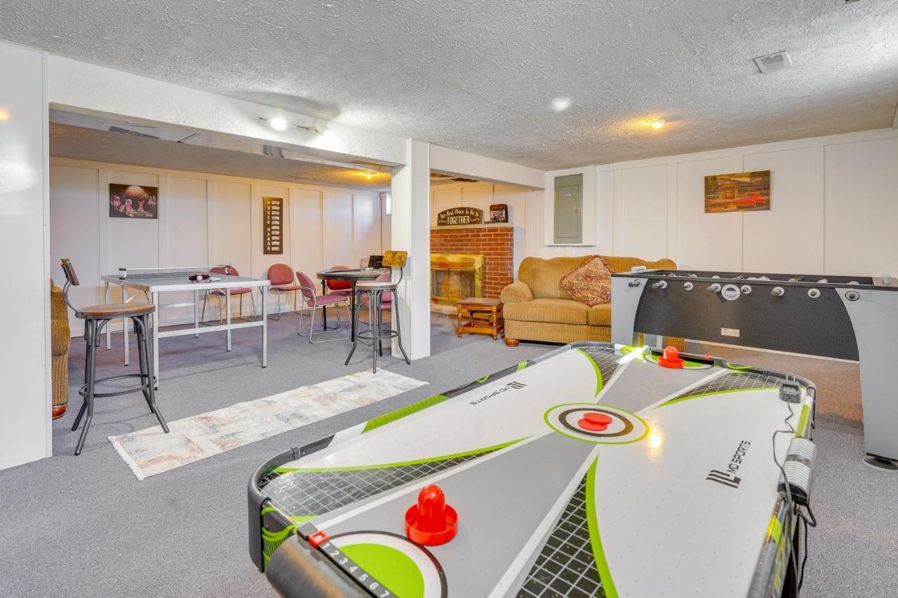 Вилла Hocking Hills Hideaway With Hot Tub And Fire Pit! Логан Экстерьер фото