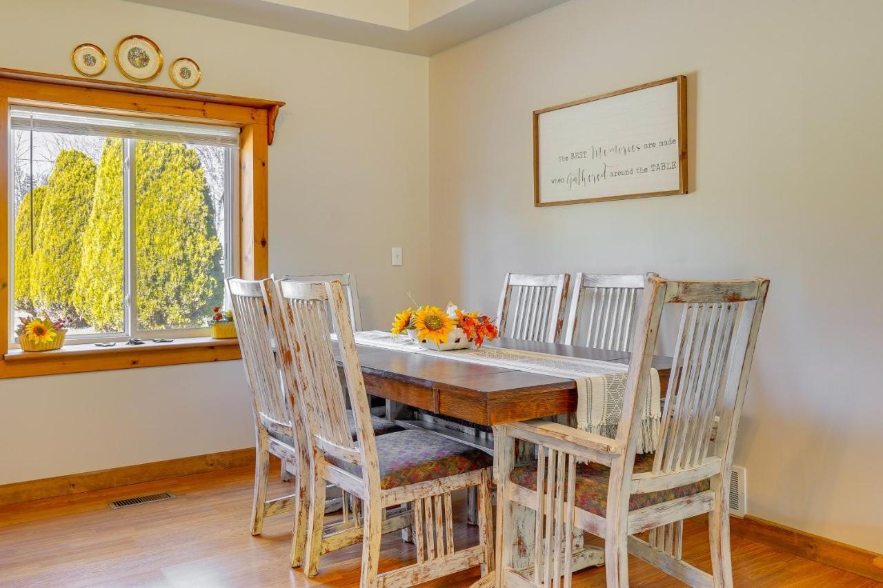 Вилла Hocking Hills Hideaway With Hot Tub And Fire Pit! Логан Экстерьер фото